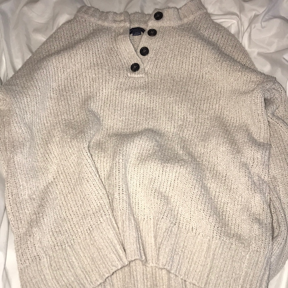 American Eagle sweater